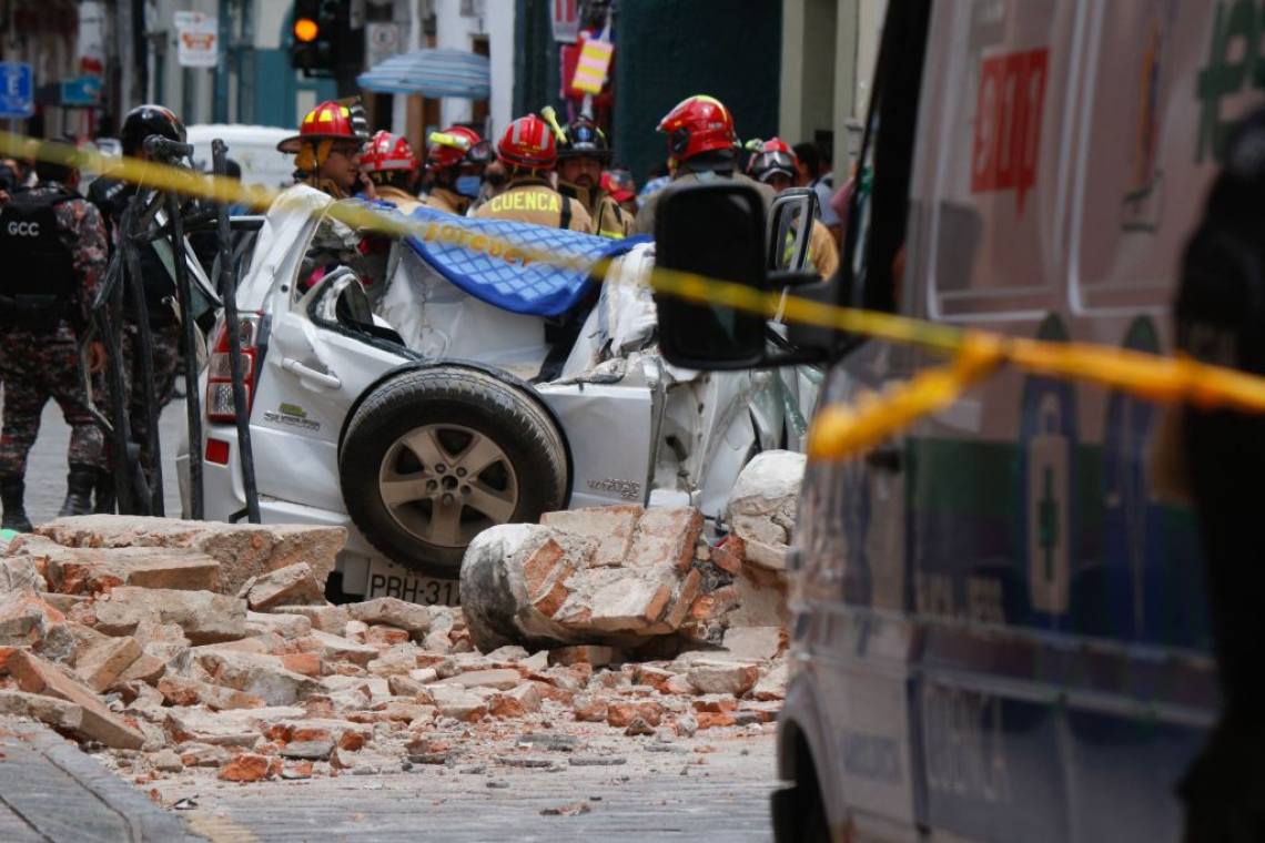 16 muertos tras terremoto de magnitud 6,8 en Ecuador