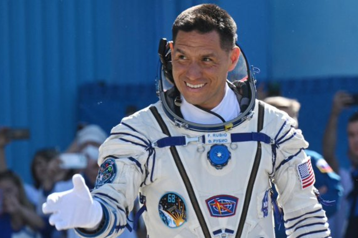 La madre de Frank Rubio dice que el astronauta planea visitar El Salvador.